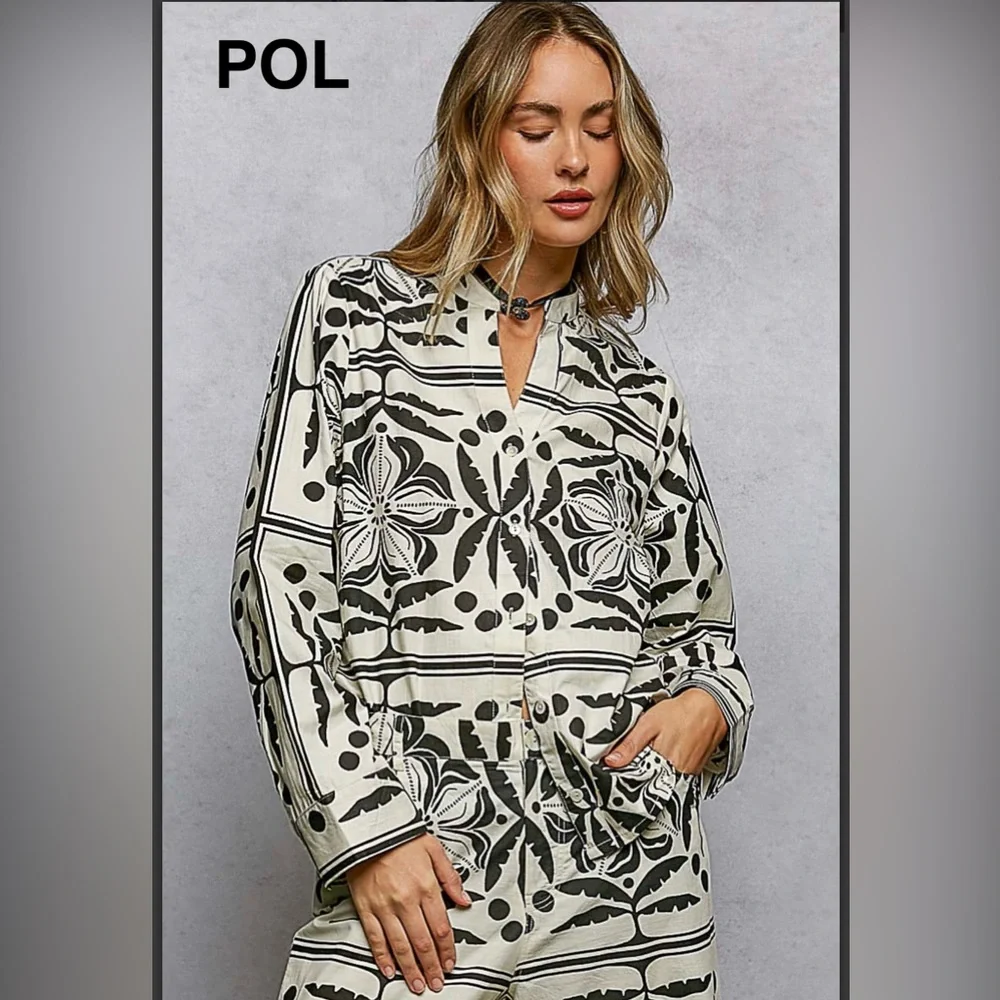 BPB225-2🤍🖤NEW! POL pretty Printed  hsbc stamped Long Sleeve  Top -so cute! - Picture 7 of 7